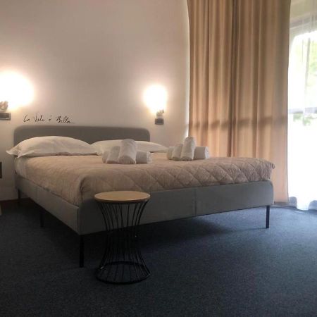 Hotel Domus Cerreto dʼEsi Екстериор снимка