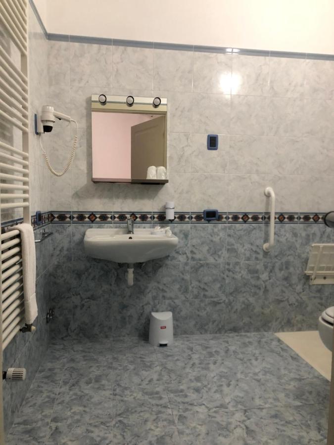 Hotel Domus Cerreto dʼEsi Екстериор снимка